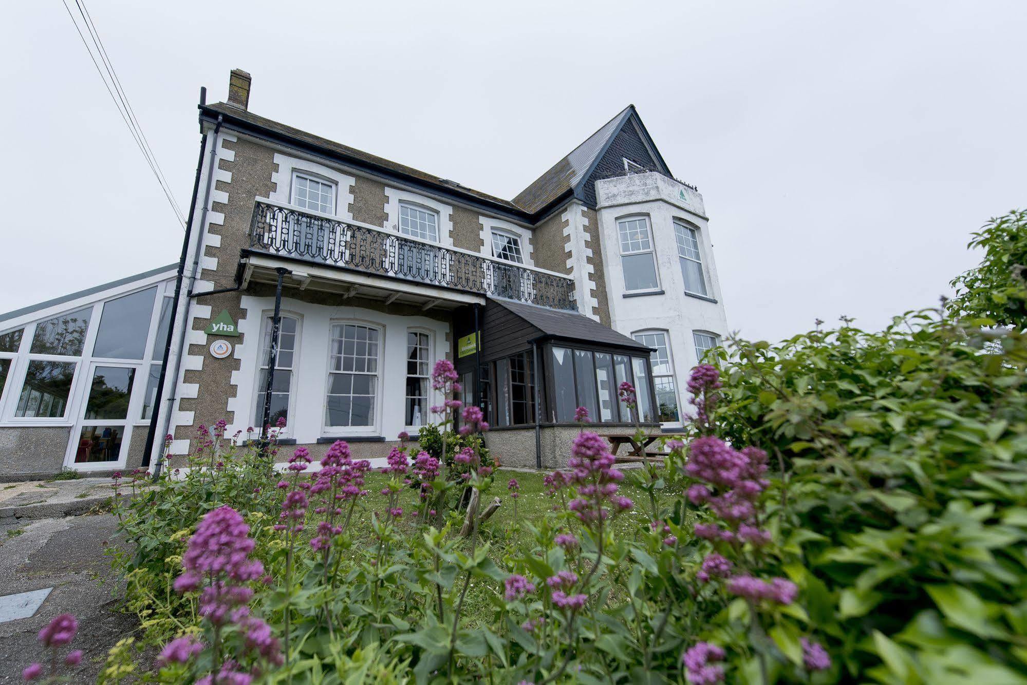 Yha Coverack Luaran gambar