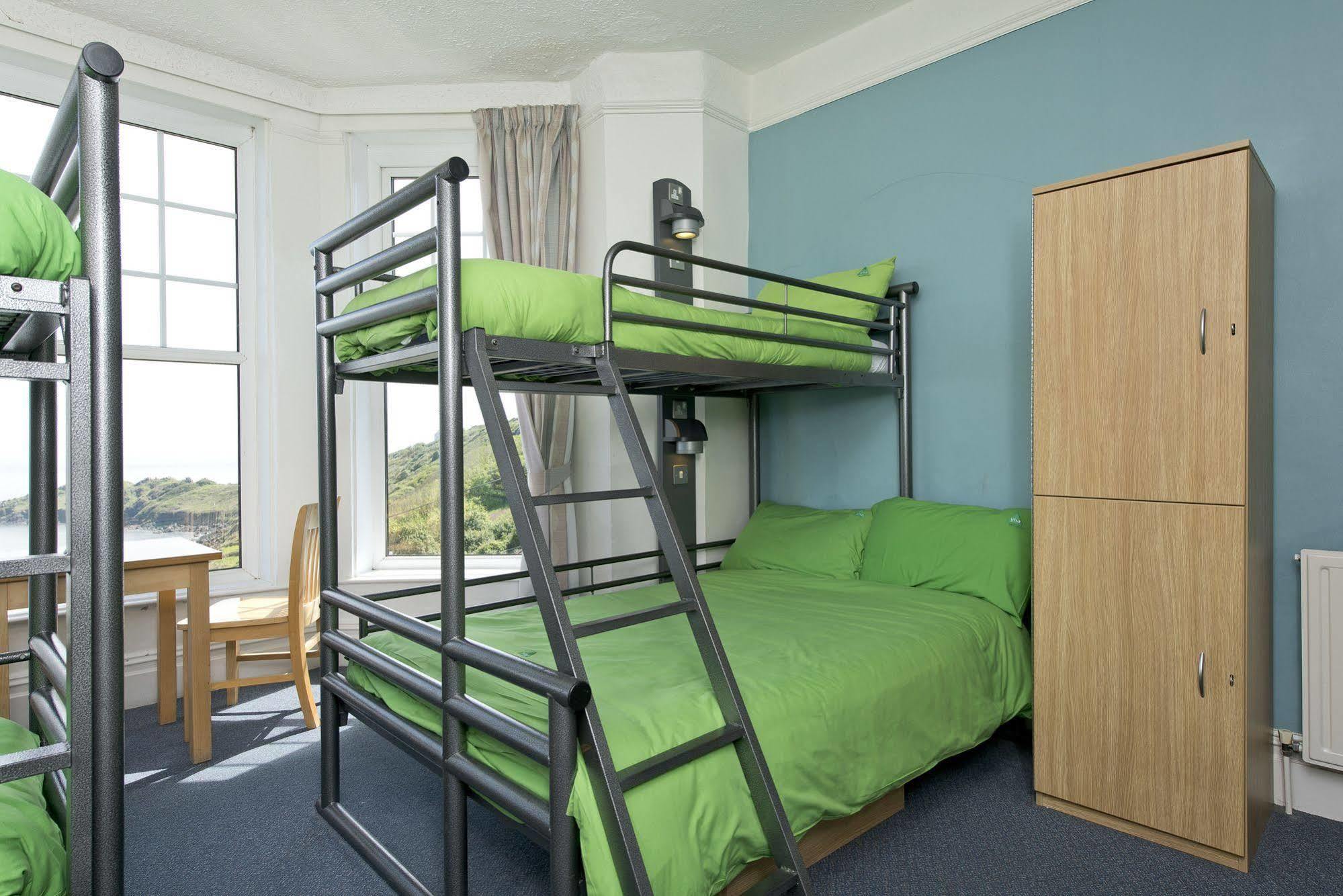 Yha Coverack Luaran gambar